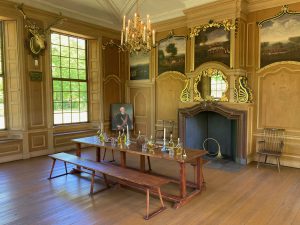 Zu Tisch! Eine königliche Jagdtafel im Jagdschloss Stern